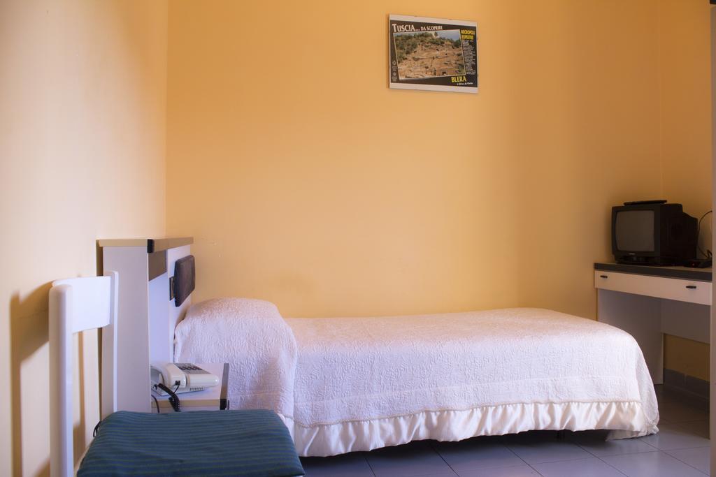 Hotel Falisco Fabrica di Roma Room photo